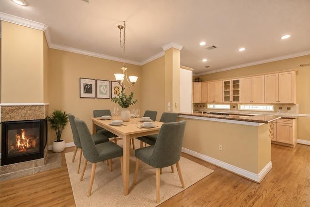 2604 Chenevert Street, Houston, TX 77004