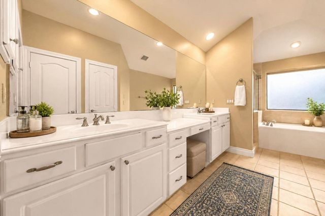 2604 Chenevert Street, Houston, TX 77004