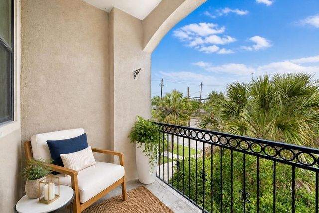 2604 Chenevert Street, Houston, TX 77004