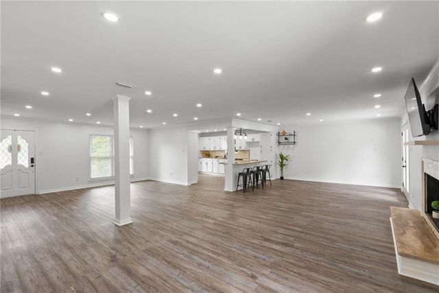 6058 Highland Woods Drive, Mobile, AL 36608