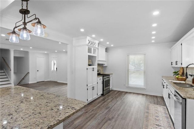 6058 Highland Woods Drive, Mobile, AL 36608