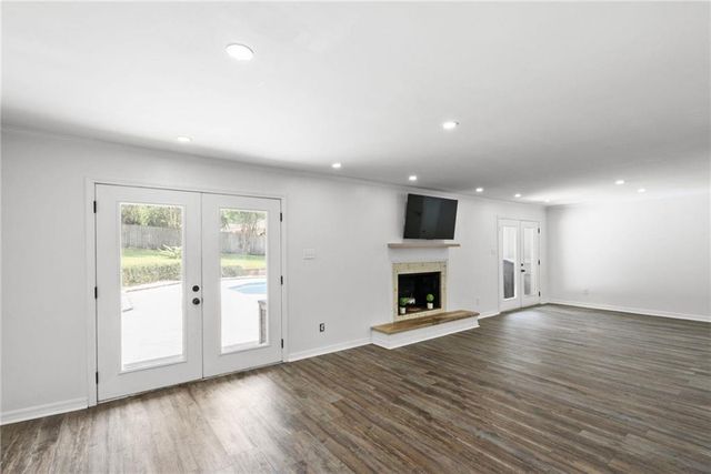 6058 Highland Woods Drive, Mobile, AL 36608