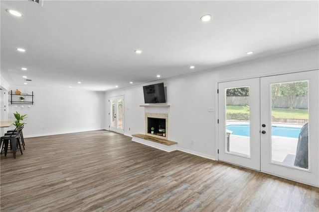 6058 Highland Woods Drive, Mobile, AL 36608