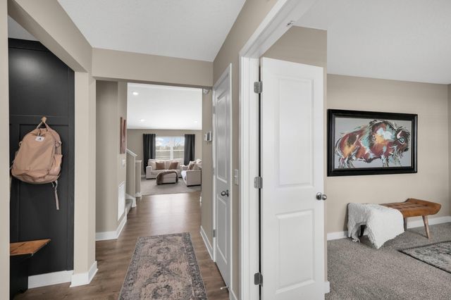 18184 Hartlin Avenue, Lakeville, MN 55044