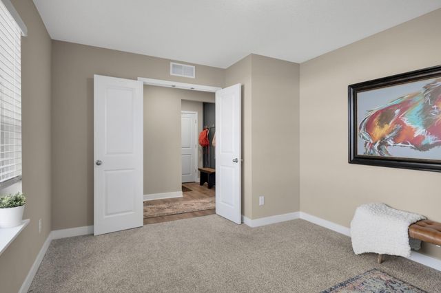 18184 Hartlin Avenue, Lakeville, MN 55044