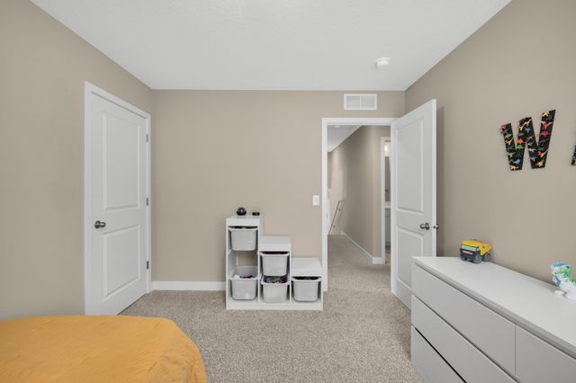 18184 Hartlin Avenue, Lakeville, MN 55044