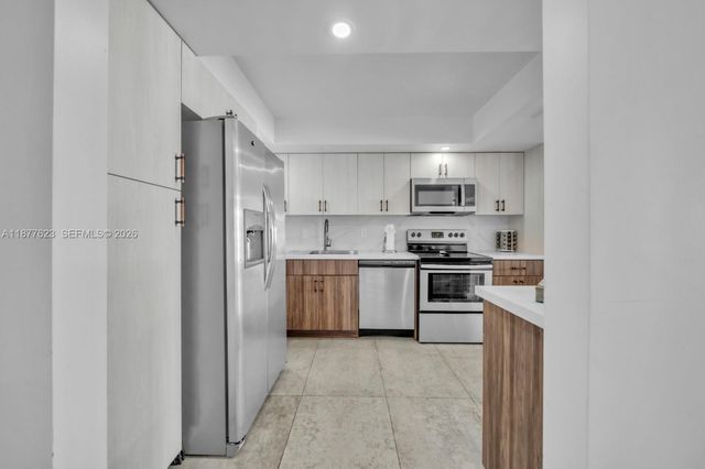 2401 S Ocean Dr 2504, Hollywood, FL 33019