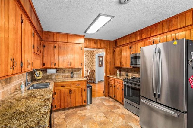 131 Ridge Street, Jonesville, NC 28642