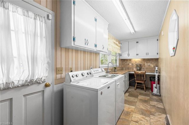 131 Ridge Street, Jonesville, NC 28642