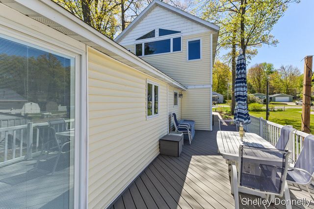 1071 E Hess Lake Drive, Brooks Twp, MI 49327