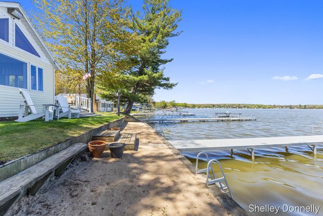 1071 E Hess Lake Drive, Brooks Twp, MI 49327