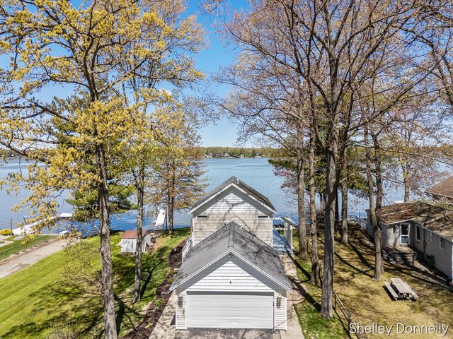 1071 E Hess Lake Drive, Brooks Twp, MI 49327
