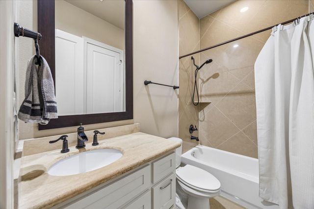 1209 W 22nd Street, Houston, TX 77008
