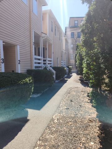 448 Mount Hope St 2, North Attleboro, MA 02760