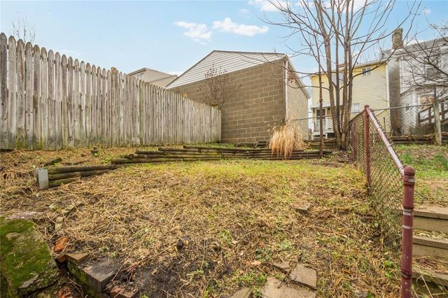 237 Paul St, Mt Washington, PA 15211