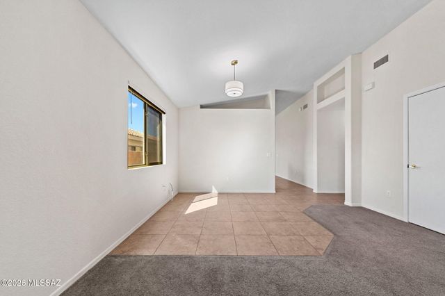 675 S Painted River Way, Vail, AZ 85641
