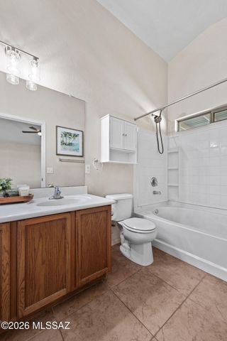 675 S Painted River Way, Vail, AZ 85641