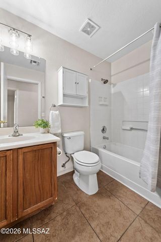 675 S Painted River Way, Vail, AZ 85641