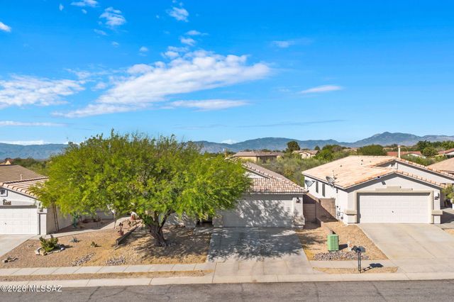 675 S Painted River Way, Vail, AZ 85641