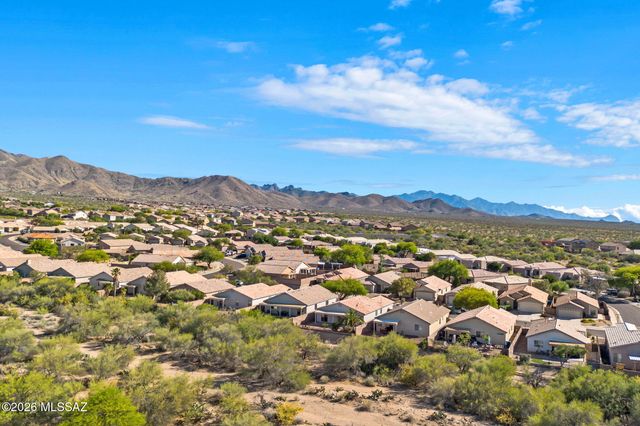 675 S Painted River Way, Vail, AZ 85641