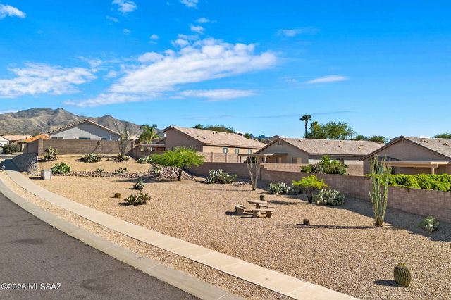 675 S Painted River Way, Vail, AZ 85641