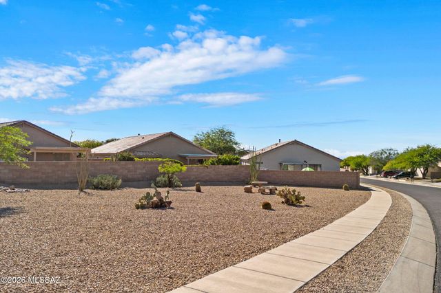 675 S Painted River Way, Vail, AZ 85641