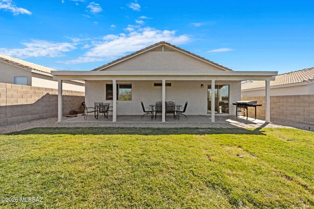 675 S Painted River Way, Vail, AZ 85641