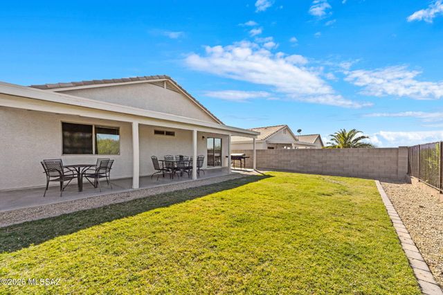 675 S Painted River Way, Vail, AZ 85641
