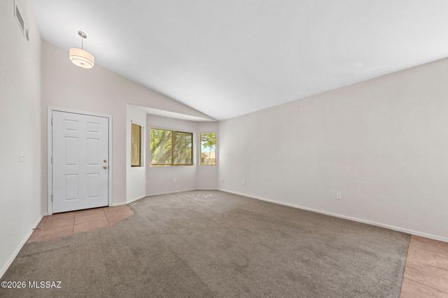 675 S Painted River Way, Vail, AZ 85641