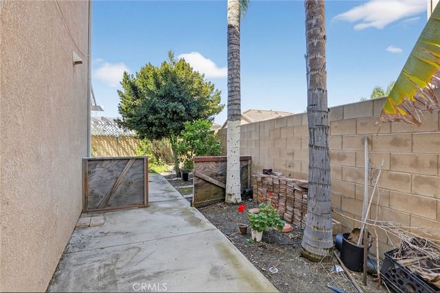 7358 Meade Court, Fontana, CA 92336