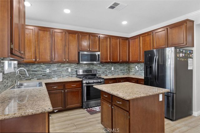 7358 Meade Court, Fontana, CA 92336