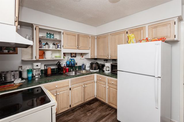 1211 Sampson Street, Des Moines, IA 50316