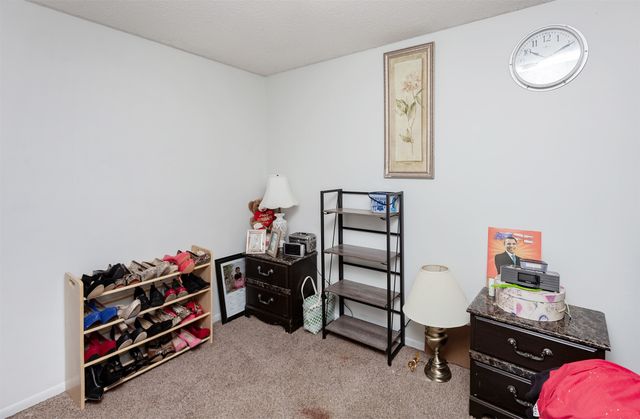 1211 Sampson Street, Des Moines, IA 50316