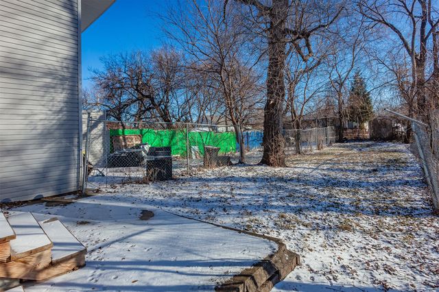 1211 Sampson Street, Des Moines, IA 50316