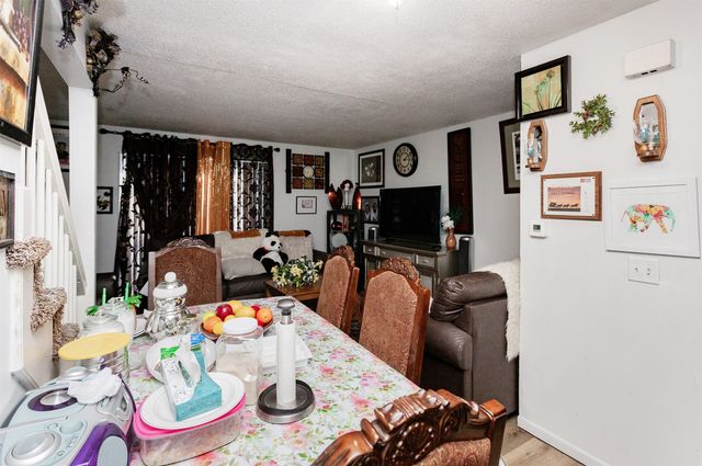 1211 Sampson Street, Des Moines, IA 50316