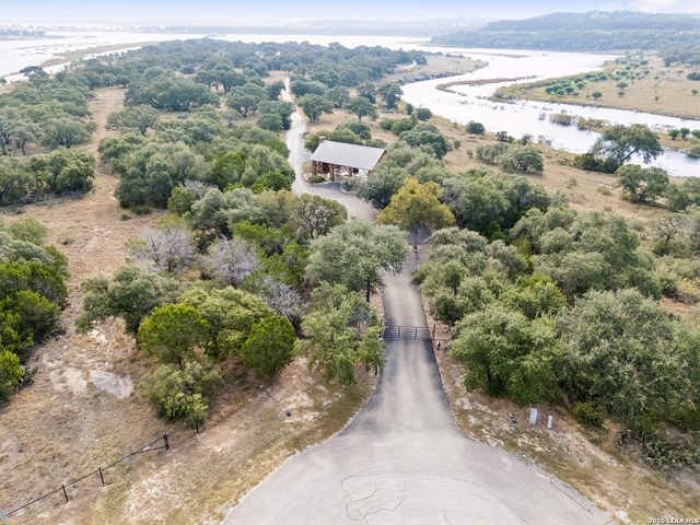 2239 San Jose Way, Canyon Lake, TX 78133