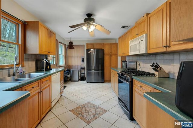 229 White Meadow Road, Rockaway Township, NJ 07866