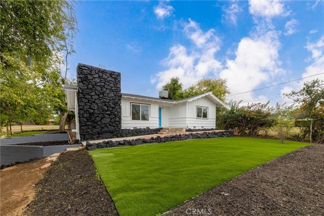 12449 6th, Yucaipa, CA 92399