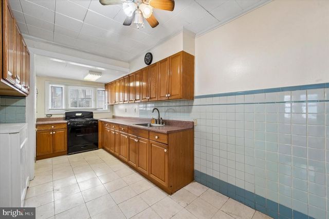 10 MARLBOROUGH RD, Upper Darby, PA 19082