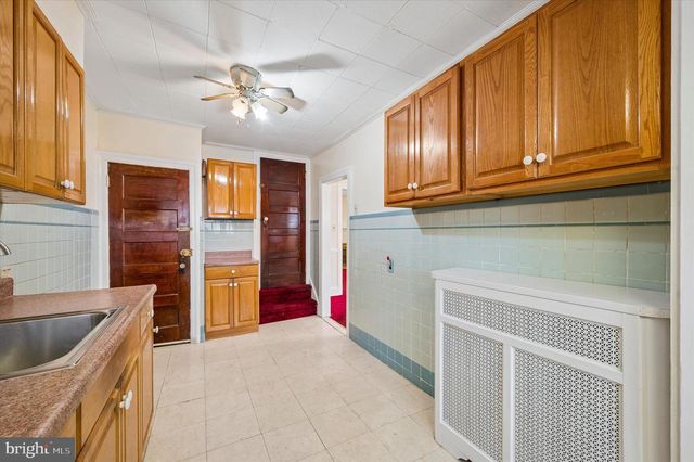 10 MARLBOROUGH RD, Upper Darby, PA 19082