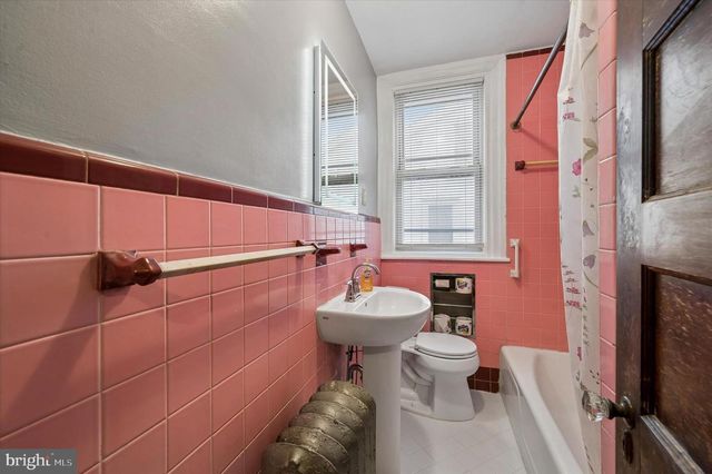 10 MARLBOROUGH RD, Upper Darby, PA 19082