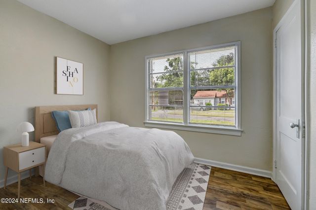 4917 DUNDEE Road, Jacksonville, FL 32210