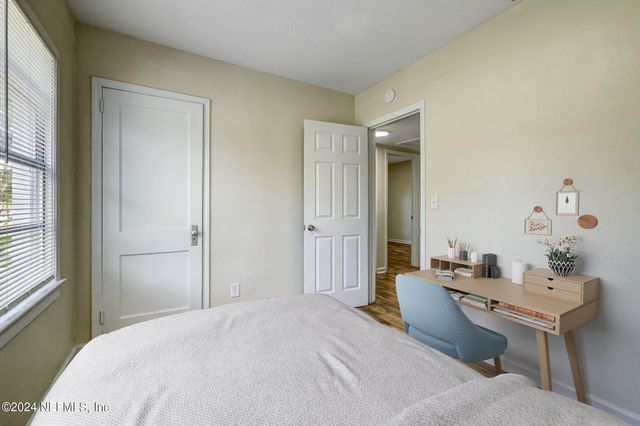 4917 DUNDEE Road, Jacksonville, FL 32210