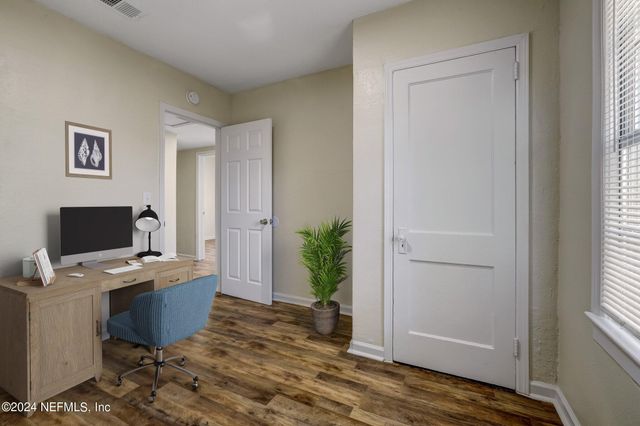 4917 DUNDEE Road, Jacksonville, FL 32210