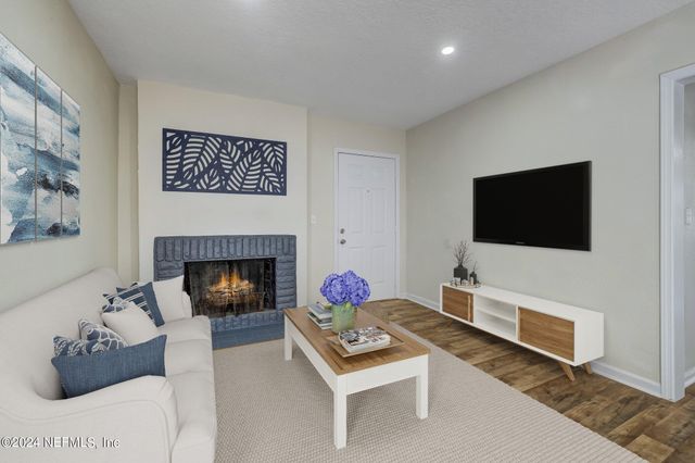 4917 DUNDEE Road, Jacksonville, FL 32210