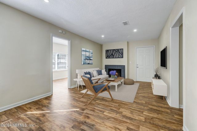 4917 DUNDEE Road, Jacksonville, FL 32210