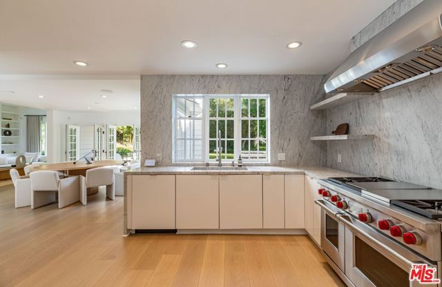 1248 N Wetherly Drive, Los Angeles, CA 90069