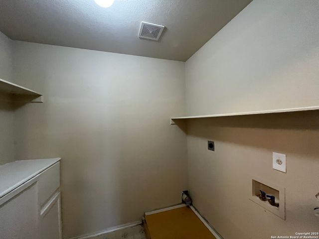 8507 Shaenfield Pl, San Antonio, TX 78254