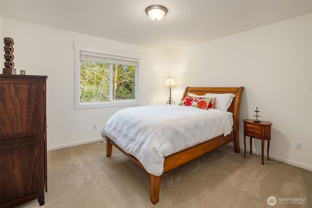 27548 SE 28th Court, Sammamish, WA 98075