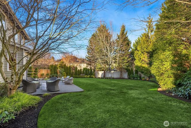 27548 SE 28th Court, Sammamish, WA 98075